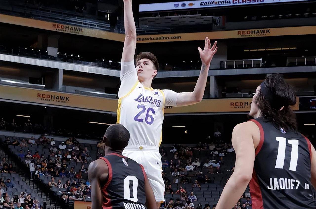 kaiyun官方网站-关于莱万多夫斯基遭遇十持续失利，RNG教练压力巨大！引发球迷热议的信息